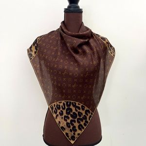 New Louis Vuitton Scarf Leopard Print Monogram Flower Silk Wrap